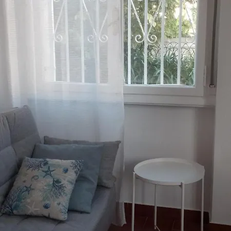 Pied A Terre *